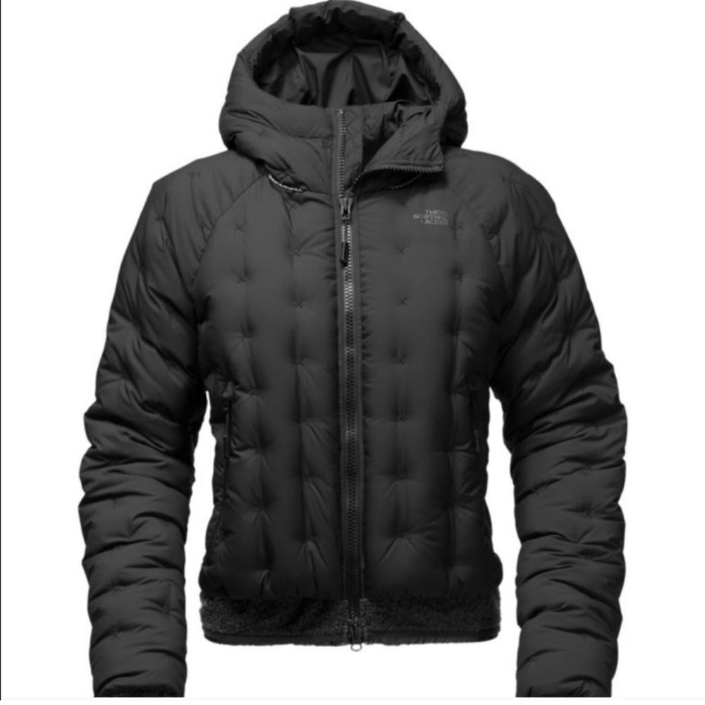 Woman’s The North Face Cryos Down Bomber Size Small Black 800 Fill Puffer